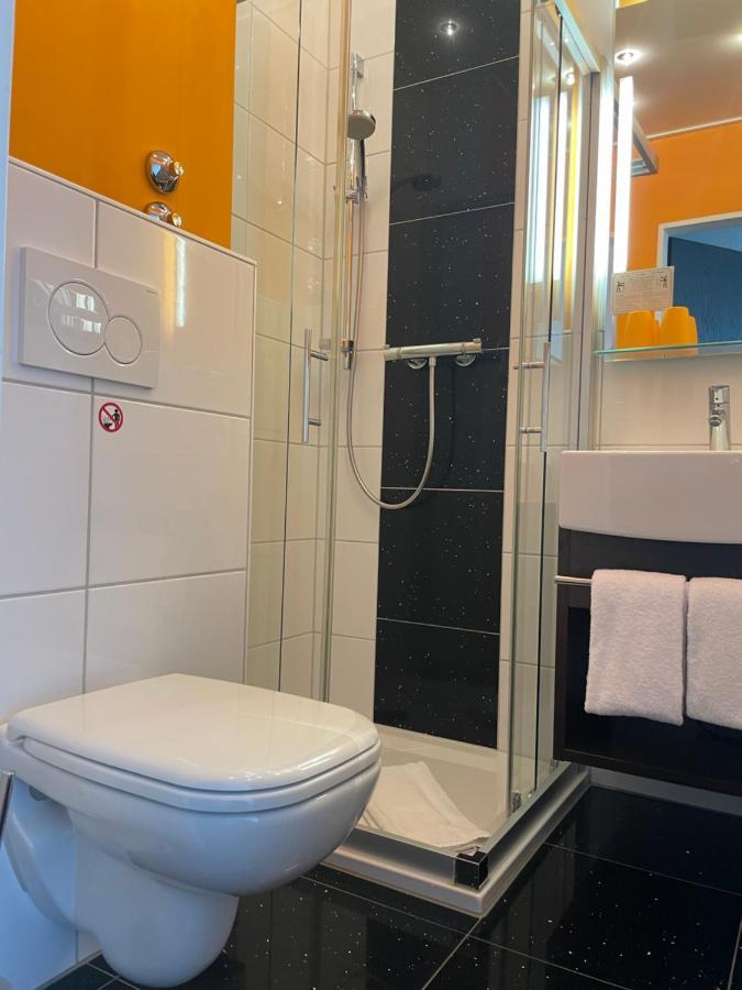 Hotel Unterfeldhaus Erkrath Exteriör bild