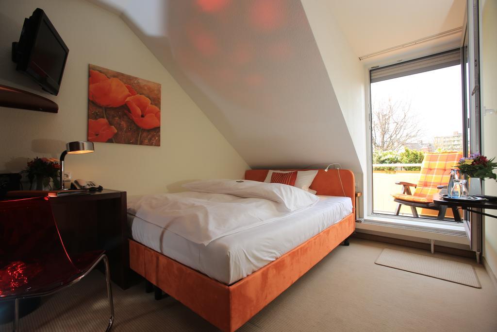 Hotel Unterfeldhaus Erkrath Exteriör bild