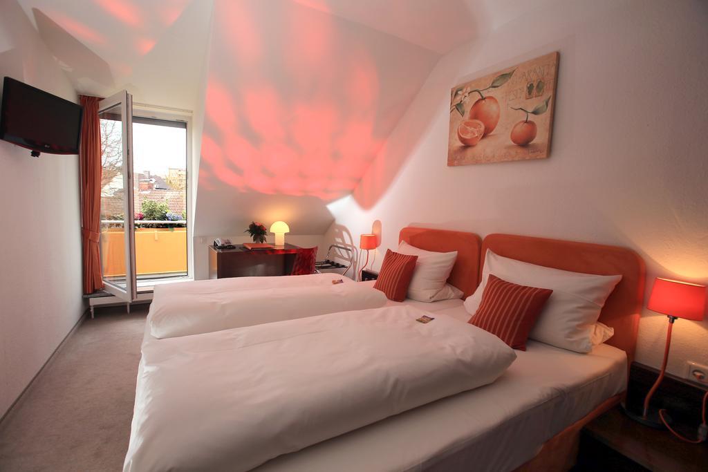Hotel Unterfeldhaus Erkrath Exteriör bild