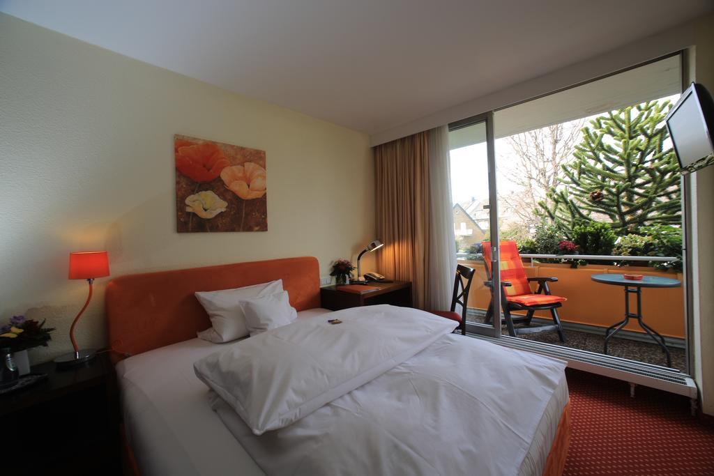 Hotel Unterfeldhaus Erkrath Exteriör bild